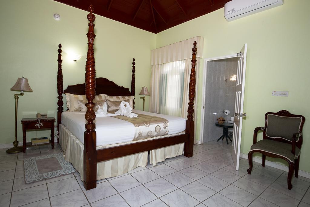 Villa Sonate Runaway Bay Exterior foto